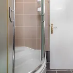 2 Bedroom In 노비비노돌스키