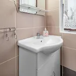 2 Bedroom In 아파트 *