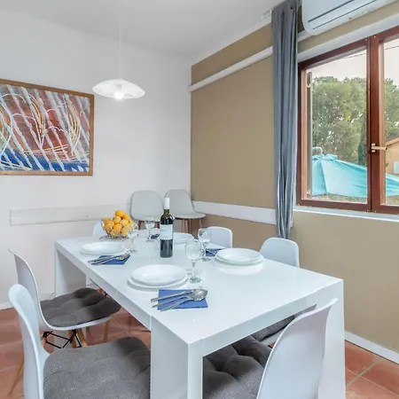 Lejlighed 2 Bedroom Cozy In Novi Vinodolski