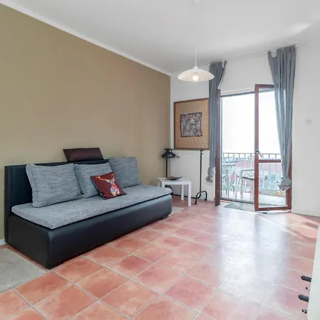 2 Bedroom Cozy In * Novi Vinodolski