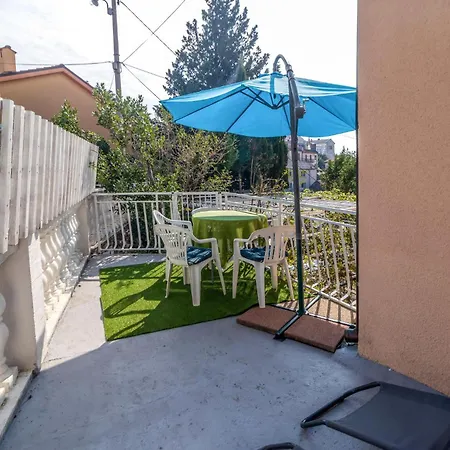Lejlighed 2 Bedroom Cozy In