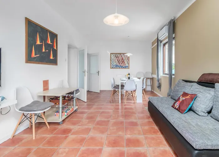 Apartamento Awesome In Novi Vinodolski